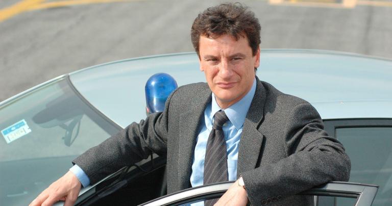 Giorgio Tirabassi è tornato a casa. Ora sta bene