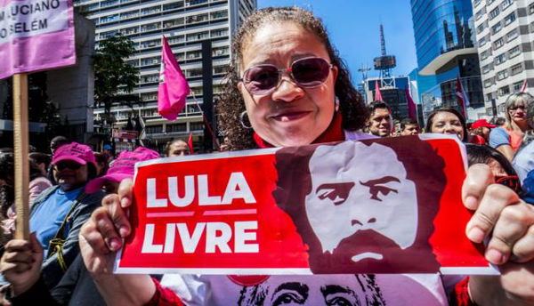 L’ex presidente brasiliano Lula è libero e festeggia con un video alla Rocky