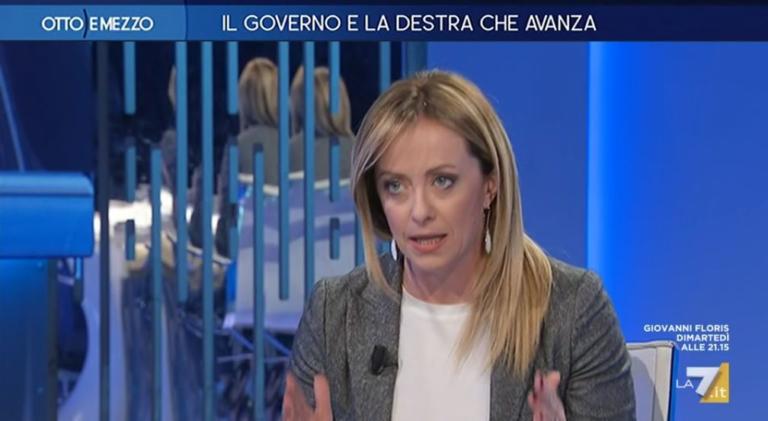 Giorgia Meloni non condanna il censimento dei suoi a Bologna: «I citofoni sono pubblici» | VIDEO