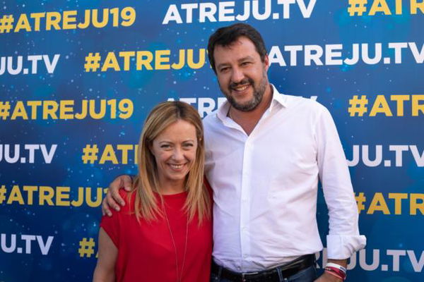 Giorgia Meloni supera Matteo Salvini: i sondaggi premiano la leader di Fratelli d’Italia
