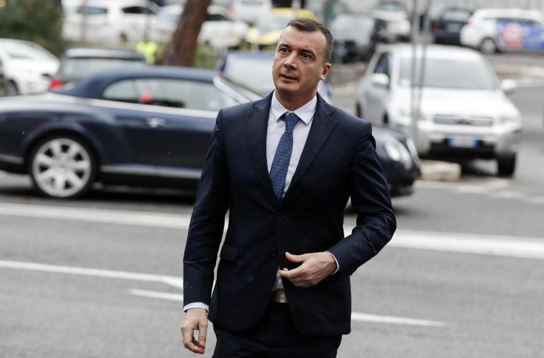 Rocco Casalino difende il compagno: «Vittima del trading online, non ha puntato su titoli italiani»