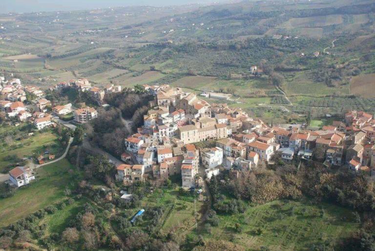 L’uomo di Torino di Sangro che ha ucciso la moglie in strada colpendola con una pietra
