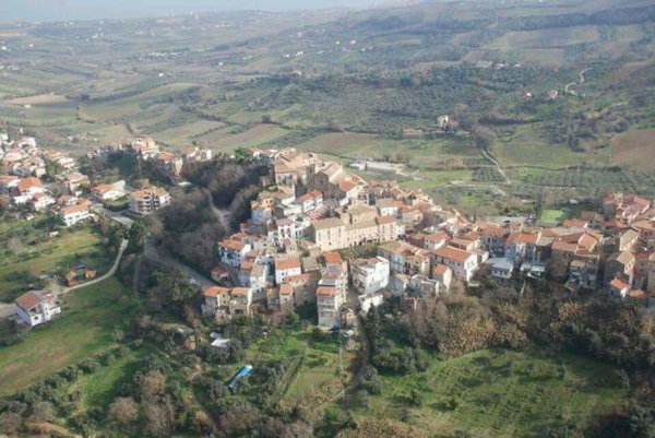 L’uomo di Torino di Sangro che ha ucciso la moglie in strada colpendola con una pietra