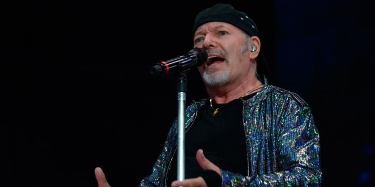 «L’Italia è in preda a rabbia e paure fagocitate dai politici», parola di Vasco Rossi