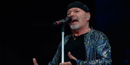 «L’Italia è in preda a rabbia e paure fagocitate dai politici», parola di Vasco Rossi article-post