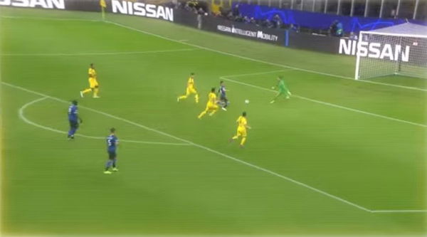 Ascolti tv 5 novembre: se c’è la Champions non ce n’è per nessuno