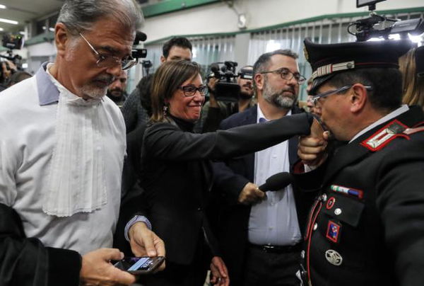 La potenza di una foto che spiega la storia meglio di mille riassunti