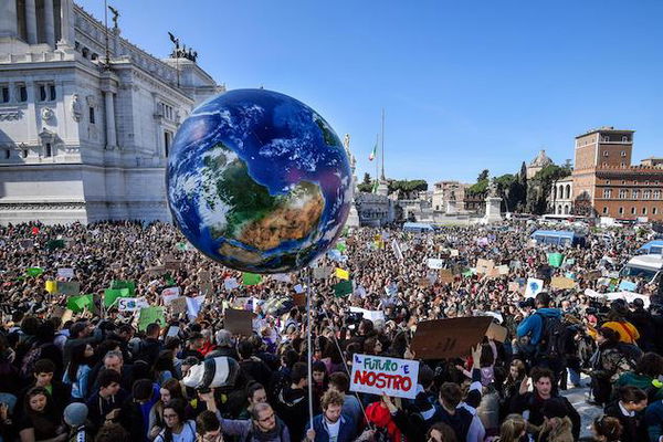 Fridays For Future e le Sardine uniti per il quarto sciopero mondiale per il clima