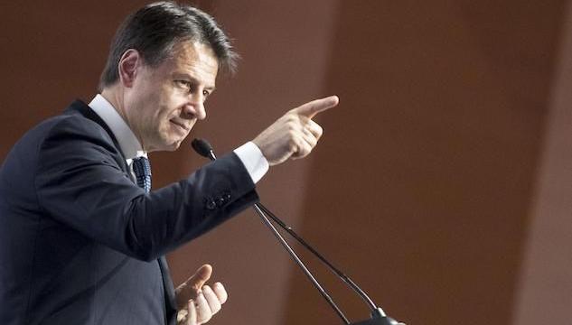 Bruxelles dà il via libera alla manovra dell'Italia, ma non ne è del tutto convinta