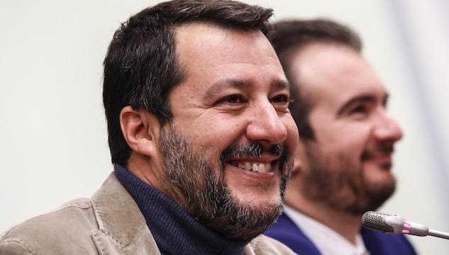 Salvini è grato alle sardine perché «danno valore e importanza a ogni mia presenza»