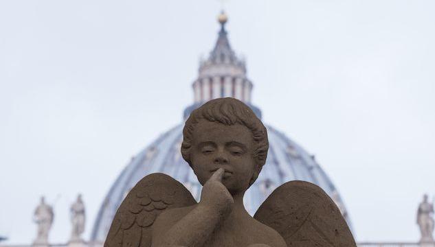Ordine di cattura internazionale per monsignor Zanchetta accusato di abusi sessuali