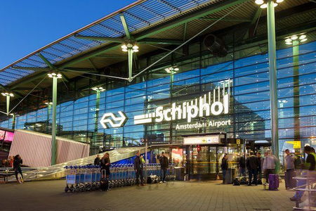 Allarme all’aeroporto Schiphol di Amsterdam: il pulsante del dirottamento premuto per errore article-post