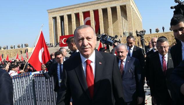 La Turchia minaccia il rimpatrio di jihadisti europei privi di passaporto