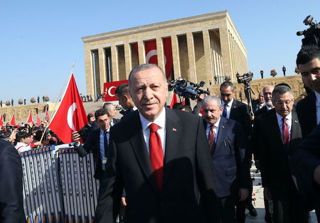 La Turchia minaccia il rimpatrio di jihadisti europei privi di passaporto article-post