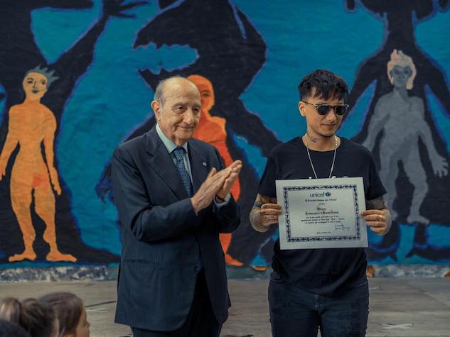 Ultimo diventa il nuovo Goodwill Ambassador Unicef: «Credete nei vostri sogni»