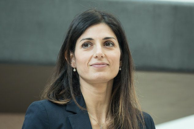 Virginia Raggi spedisce i rifiuti romani a Civitavecchia: «Misura temporanea» article-post