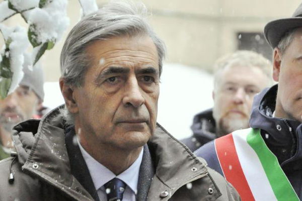 ‘Ndrangheta, si dimette il presidente della Valle d’Aosta Antonio Fosson