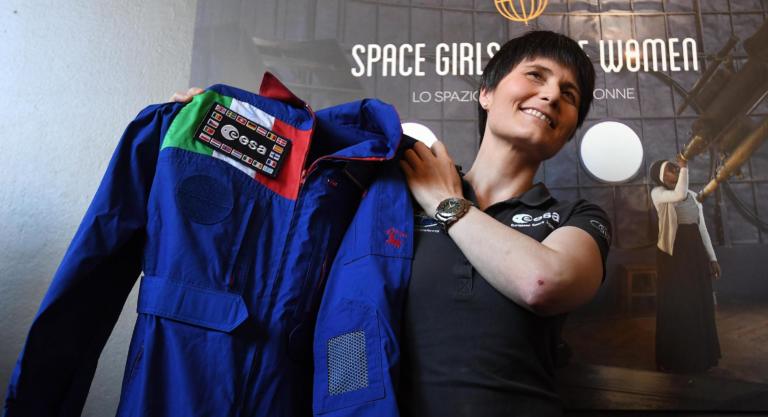 Samantha Cristoforetti lascia l’Aeronautica militare
