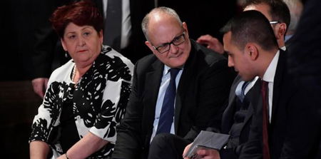 Nuova frattura nel governo: dopo la Manovra, il M5S fa scoppiare il caso Bellanova article-post