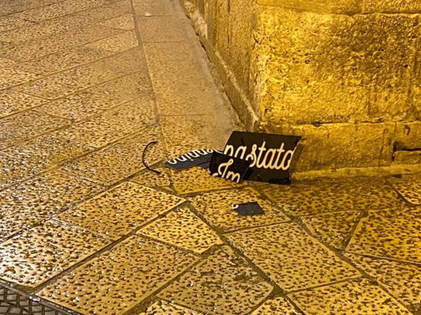 A Bitonto hanno distrutto una targa con il nome di Peppino Impastato