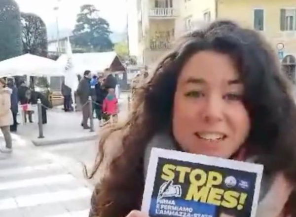 Le polemiche per le firme contro il MES «perché ci fidiamo» di Salvini