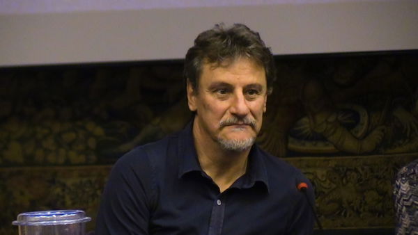 Liberi Tutti, Giorgio Tirabassi torna dopo l’infarto: «In questa serie c’è l’aria di Boris» | VIDEO