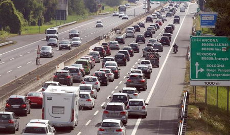 Incidenti stradali: i giovani la categoria più esposta. Aumenta il rischio in autostrada article-post