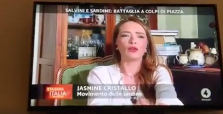 Le minacce alla sardina calabrese Jasmine Cristallo: «Attenta, hai una figlia»