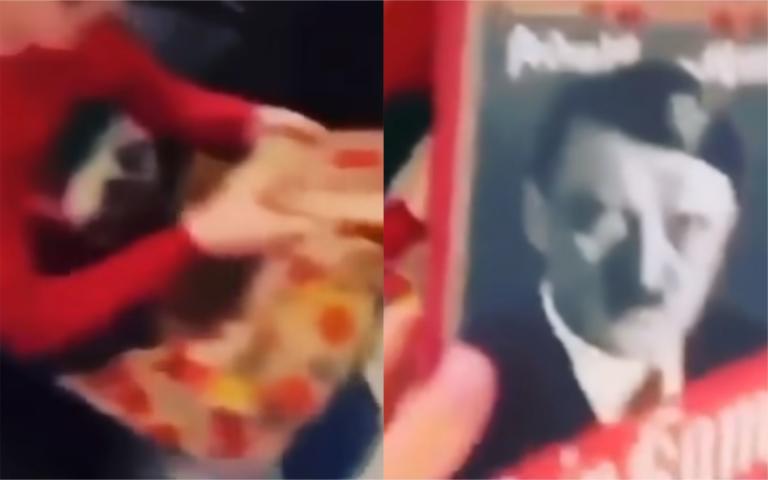 «Per Natale vorrei Minecraft», ma il nonno capisce male e gli regala il Mein Kampf di Hitler | VIDEO