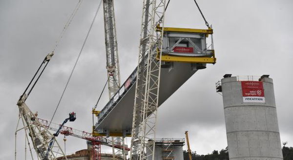 La Consulta dovrà valutare la legittimità dell’esclusione di Autostrade dalla ricostruzione del Ponte Morandi
