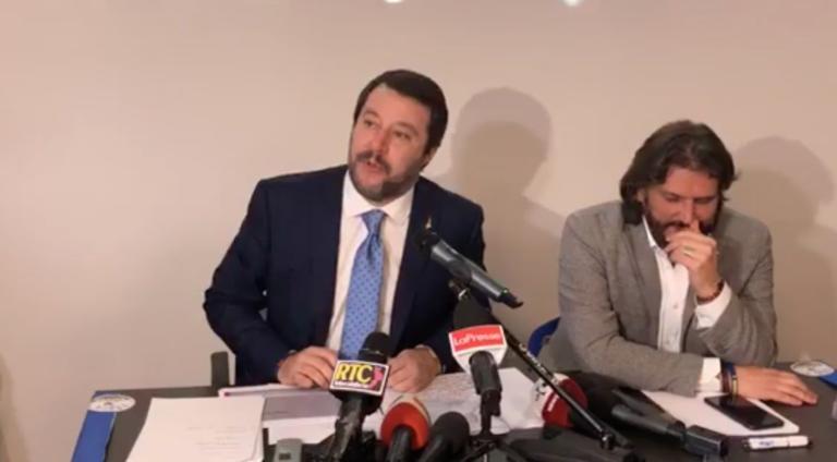 Salvini dice che ha preso i voli di Stato per inaugurare caserme e non per andare in vacanza