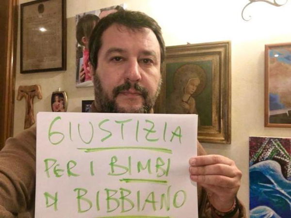 Il tempismo di Salvini che chiede di nuovo giustizia per Bibbiano dopo la sentenza della Cassazione sul sindaco