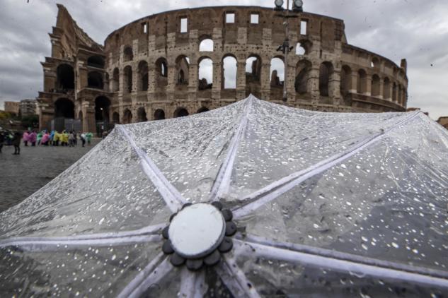 Maltempo, venerdì scuole chiuse a Roma e Napoli article-post
