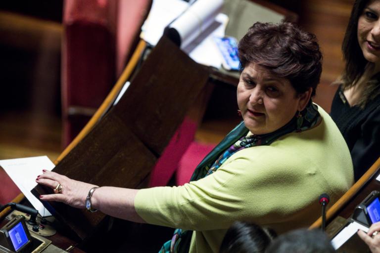 Teresa Bellanova dice che la sugar tax è una “tassa sulla dolcezza”