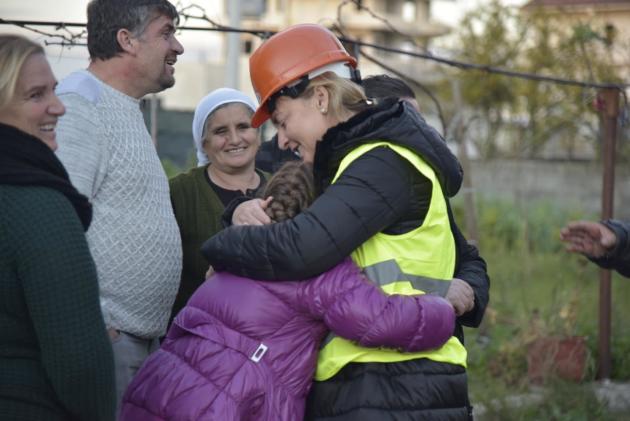 Il sindaco di Durazzo costretta a dimettersi, aveva detto: «Per fortuna il terremoto ha fatto 50 morti» article-post