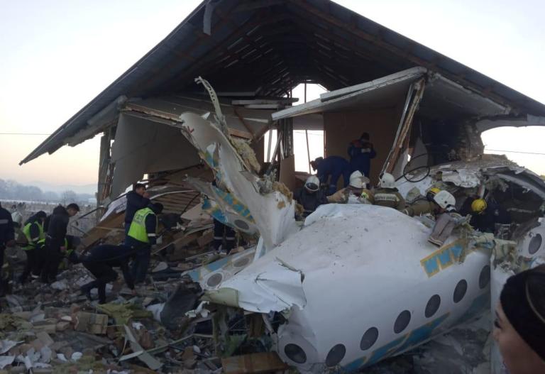 Un caso fortuito ha evitato un numero di vittime più alto nel disastro aereo Bek Air in Kazakistan