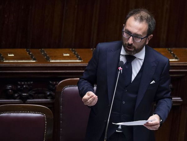 Il blocco della prescrizione sarà operativo dal primo gennaio, Bonafede: «Sono orgoglioso»