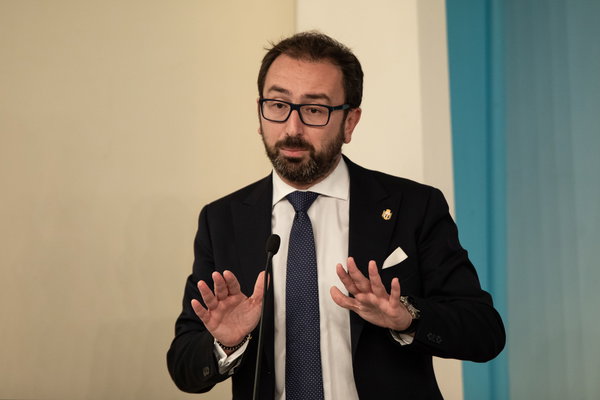 Bonafede spiega gli avvocati istruttori: “Se capiamo chi ha ragione e chi ha torto, raggiungiamo un accordo prima”