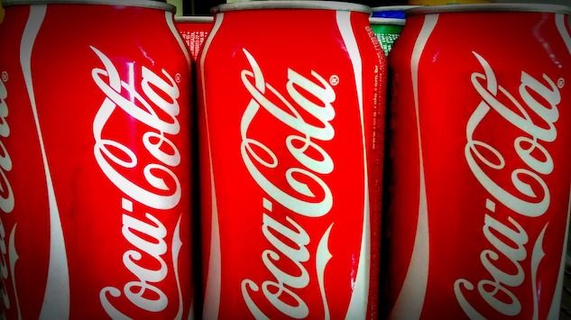 Coca Cola blocca investimenti di 49 milioni per la Sugar tax: a rischio lo stabilimento di Marcianise