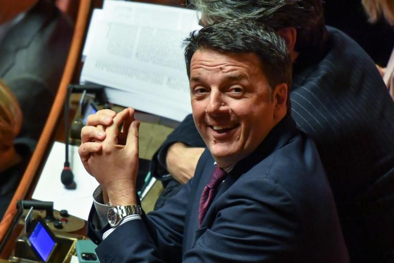 Renzi consiglia a Conte di mangiare una nocciolina per diventare Super Pippo