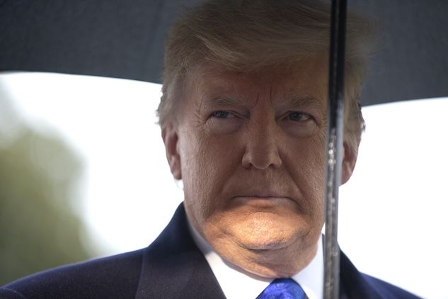 Vertice Nato, Trump minaccia dazi contro la Francia e l’Italia article-post
