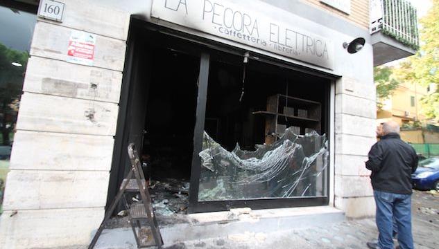 «La Pecora Elettrica non riaprirà mai più»