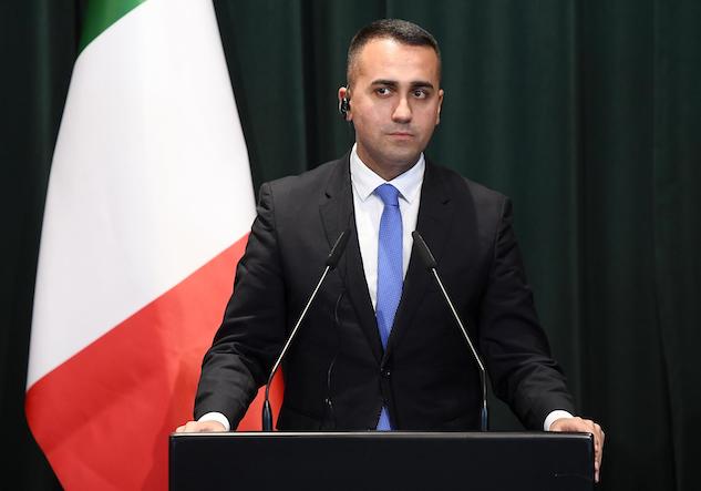 Il monito di Di Maio: «Salvini ha aperto il mercato delle vacche, spero nessuno partecipi»