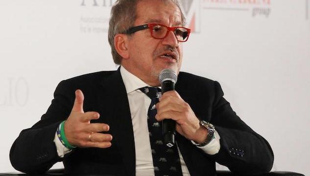 Perquisizioni della Gdf per i 49 milioni della Lega: nel mirino l'Associazione Maroni presidente