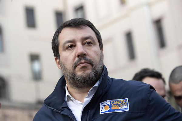 Salvini parla dell’aggressione al sindaco di Massa come di «nazismo rosso»