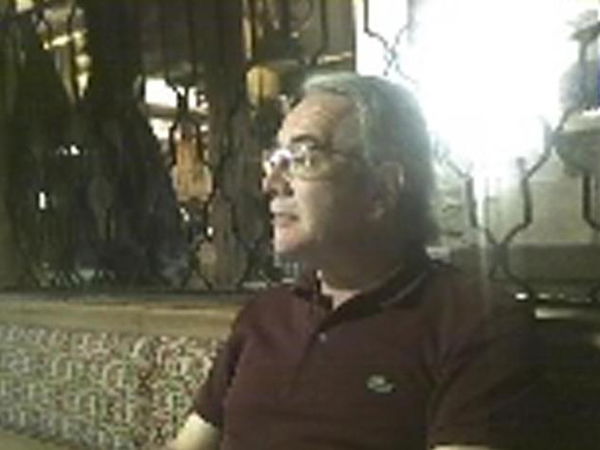 Emanuele Castrucci, il professore pro Hitler, aggira il licenziamento andando in pensione