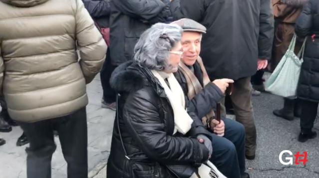 «Noi abbiamo poco futuro davanti, i giovani tanto: ma insieme resistiamo» | VIDEO article-post