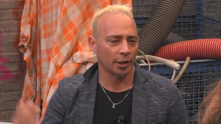 Grande Fratello Vip 2020: Squalificato Salvo Veneziano, vano l’aiuto della moglie