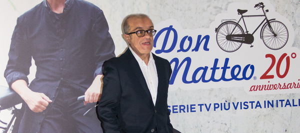 Don Matteo 12, intervista a Francesco Scali “Ecco il segreto per durare tante stagioni” | Video