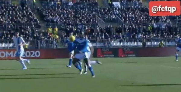 Ancora cori contro Balotelli, l’arbitro interrompe per qualche minuto Brescia-Lazio